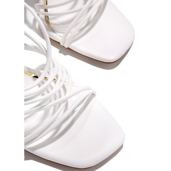 𝙇𝙖𝙨𝙩 𝙎𝙯 8.5🖤𝑺𝒘𝒆𝒆𝒕 𝑻𝒂𝒍𝒌𝒆𝒓 𝑺𝒕𝒓𝒂𝒑𝒑𝒚 𝑳𝒂𝒄𝒆 𝑼𝒑 𝑯𝒆𝒆l - Picture 4 of 5